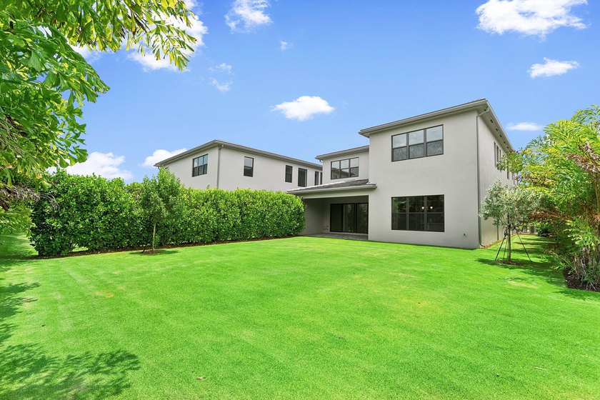 Brand new and never lived in, this stunning Honolulu model in - photo 48
