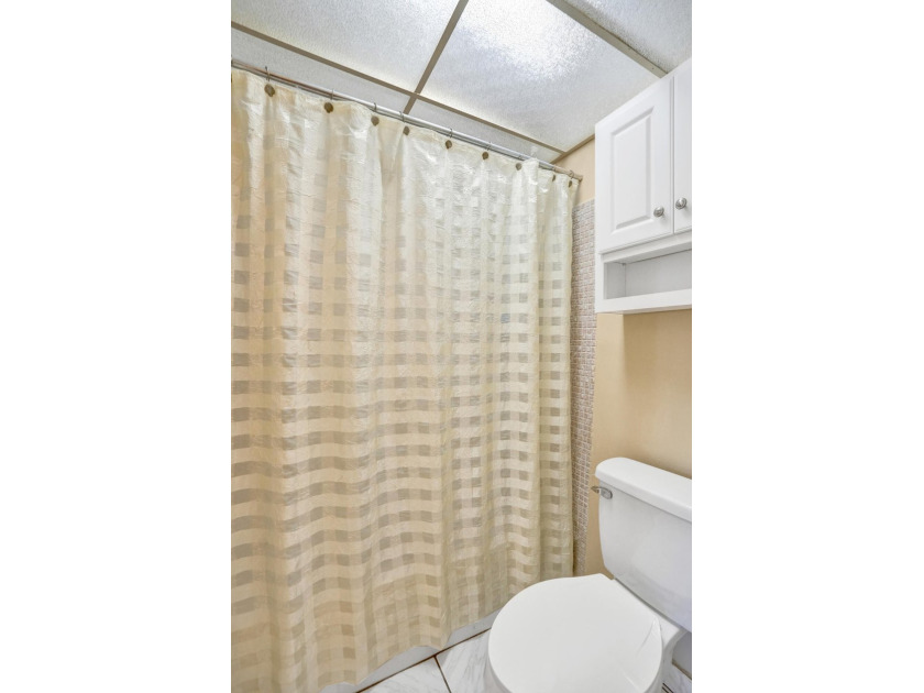 Rare &amp; Beautifully Updated 2/2 Offers More Than Any Other Unit! - photo 16