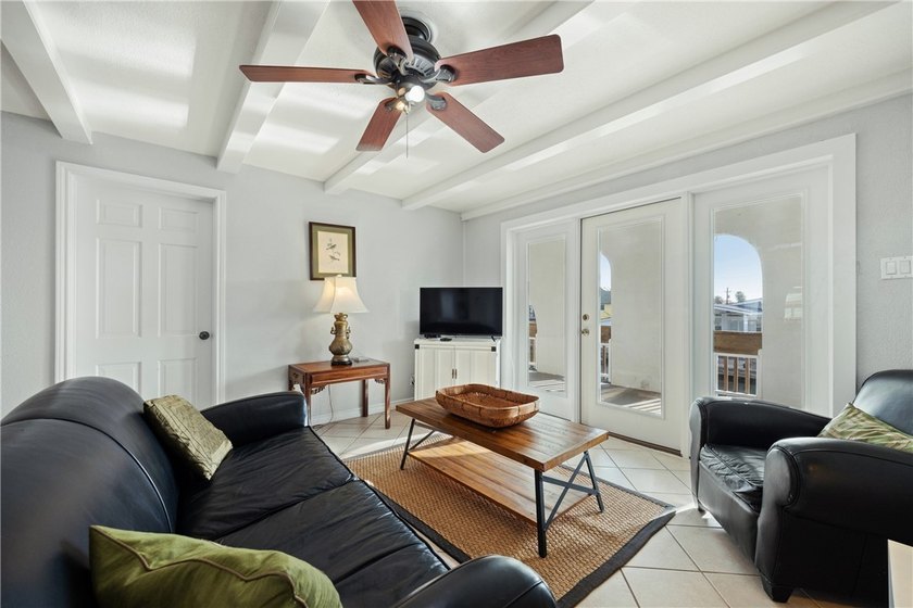 Discover your dream waterfront escape at this majestic - photo 6