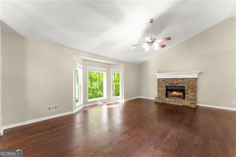 RARE OPPORTUNITY! Set on 4.4 private acres in one of Forsyth - photo 6