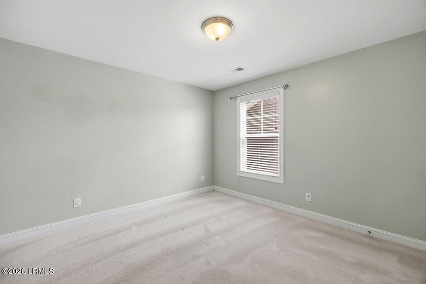 Welcome to Oyster Bluff on Lady's Island! This spacious - photo 32