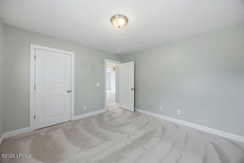 Welcome to Oyster Bluff on Lady's Island! This spacious - photo 33