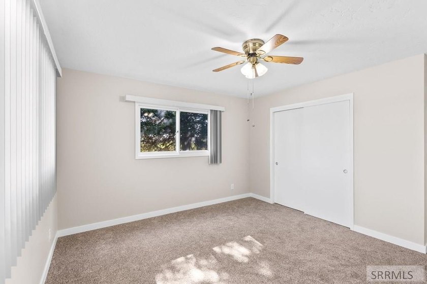 Welcome to peaceful country living! This charming 3 bedroom, 2 - photo 13