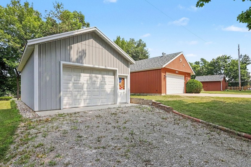 Meticulously maintained 2-bedroom, 1.5-bath waterfront home on - photo 16
