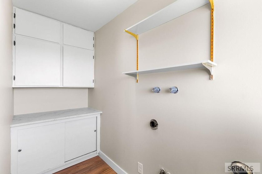 Welcome to peaceful country living! This charming 3 bedroom, 2 - photo 21