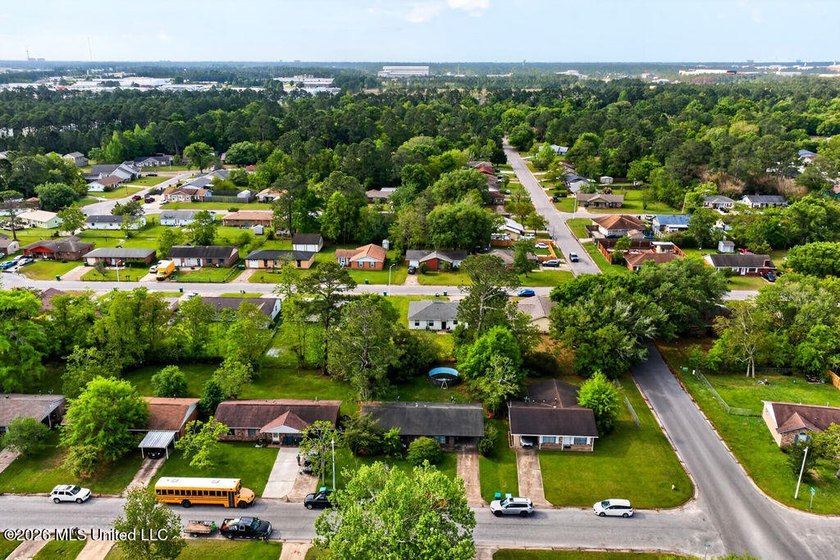 This 3-bedroom, 1.5-bathroom residence is the ideal addition to - photo 14