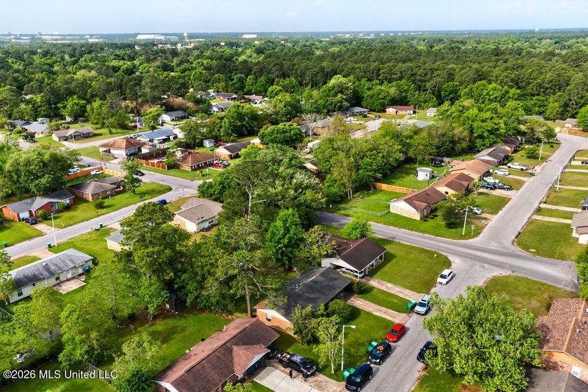 This 3-bedroom, 1.5-bathroom residence is the ideal addition to - photo 17