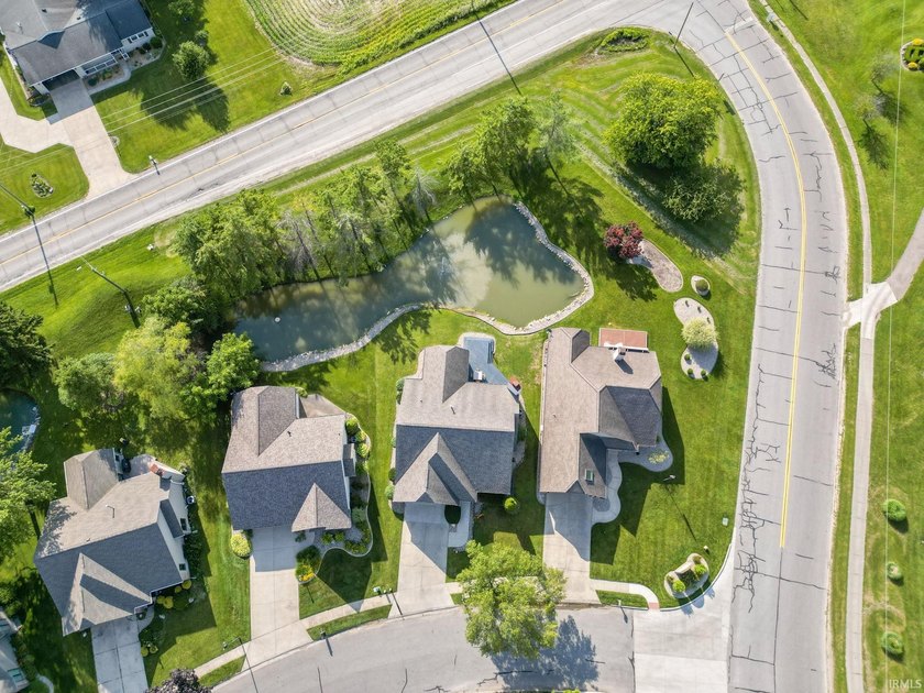 Nestled in a desirable Elkhart neighborhood, this beautifully - photo 33