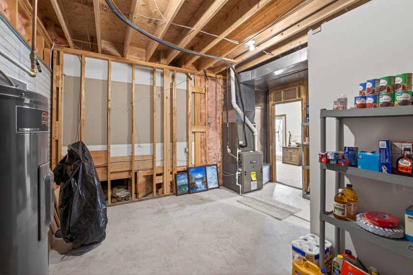 Rare opportunity! This stunning, one-owner estate sits on 30 - photo 33