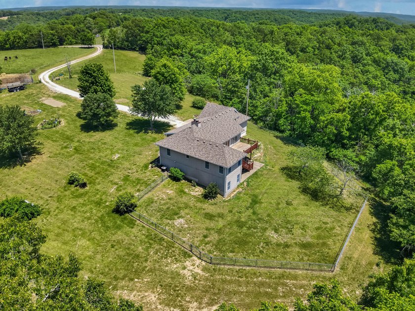 Rare opportunity! This stunning, one-owner estate sits on 30 - photo 45