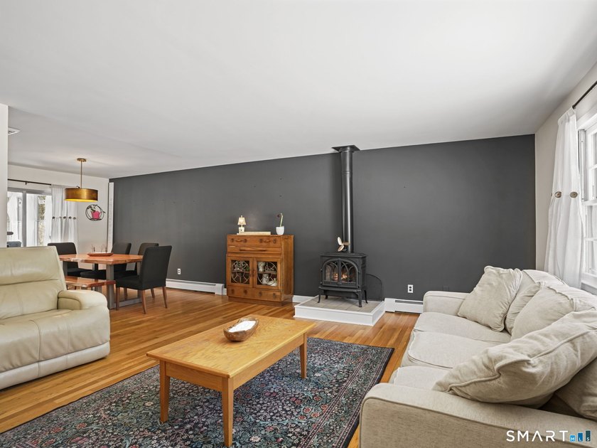 An exceptional opportunity to live in one of Trumbull's - photo 3