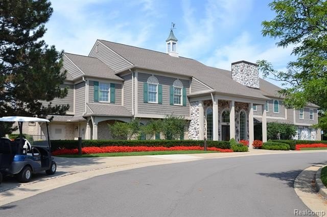 Completely updated end-unit ranch in sought-after The Heathers - photo 35
