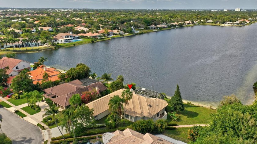 This beautiful home is in the picturesque, gated community of - photo 5