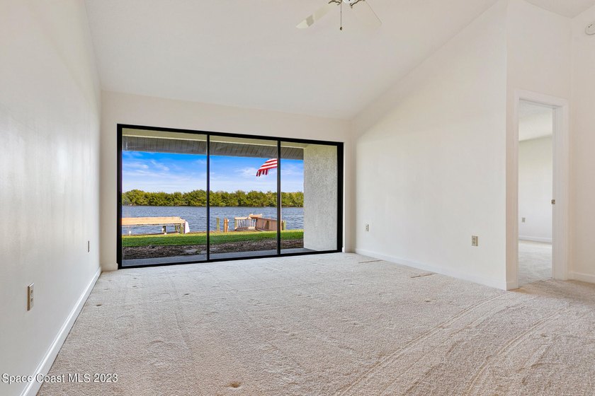 Here's your Chance of a lifetime to own a waterfront home - photo 9