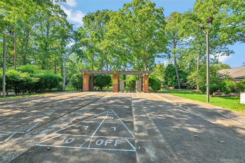 The Beautiful Detached Maidstone Model Is Located In The - photo 44