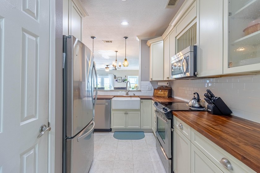 Enjoy beautiful views of the Santa Rosa Sound from your private - photo 11