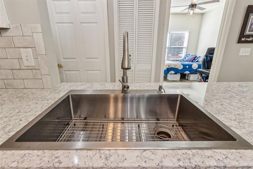 COMPLETELY REMODELED, great location and PRICED TO SELL! Own - photo 11