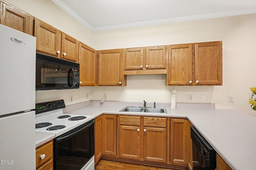Midtown Raleigh condo. Convenient easy access location just - photo 5