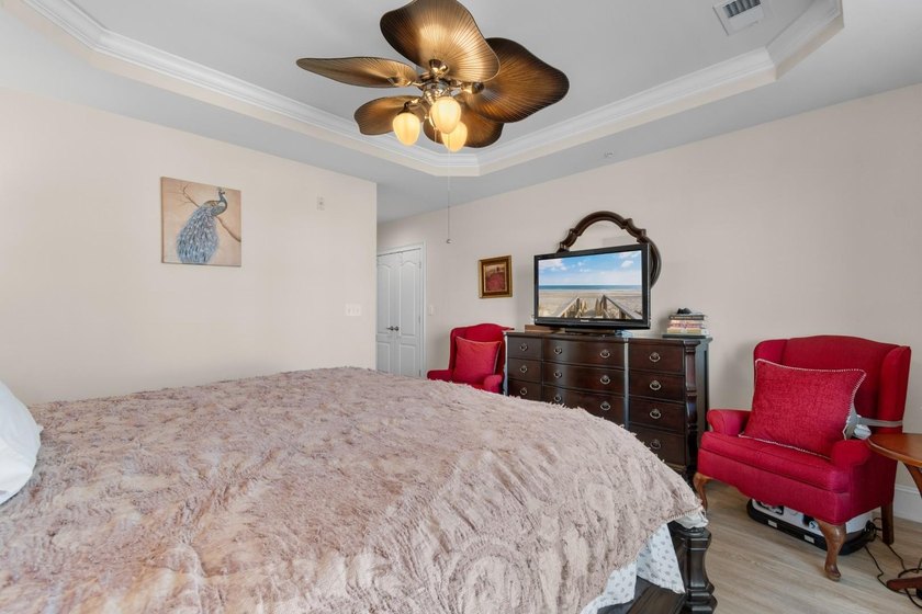 Sunlight pours into this bright, open 3-bedroom, 2-bath end-unit - photo 15