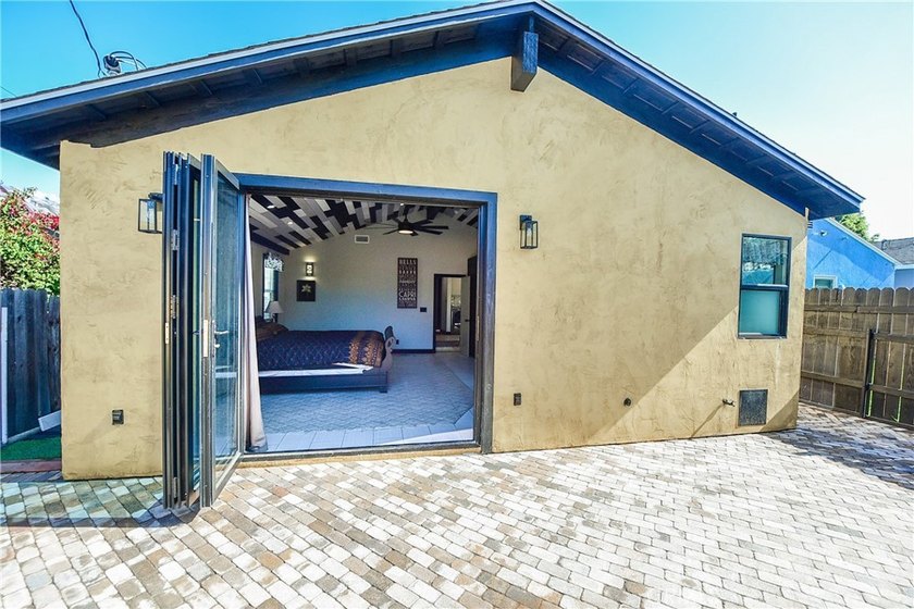 RARE 500 Sq Ft PRIMARY SUITE! Price Improvement! Refreshed and - photo 44
