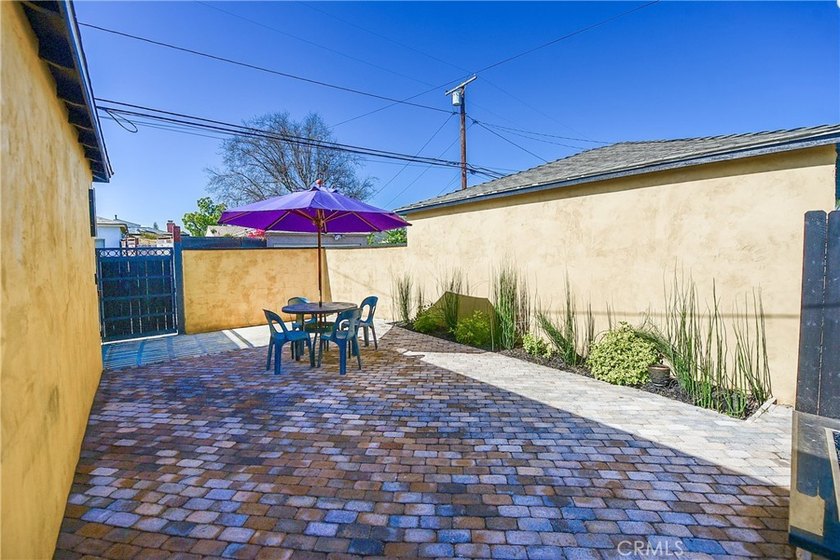 RARE 500 Sq Ft PRIMARY SUITE! Price Improvement! Refreshed and - photo 46