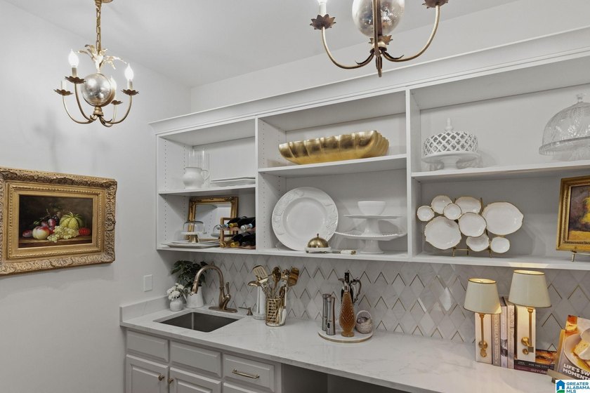 The rarest of offerings.Thoughtfully reimagined 12.5 acre estate - photo 16