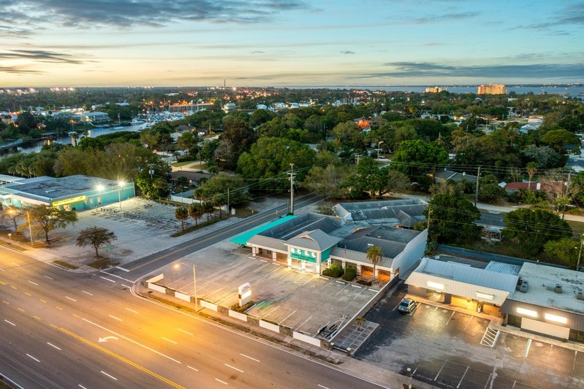2 OFFICE BUILDINGS located on the corner of US Highway 1 (N - photo 7
