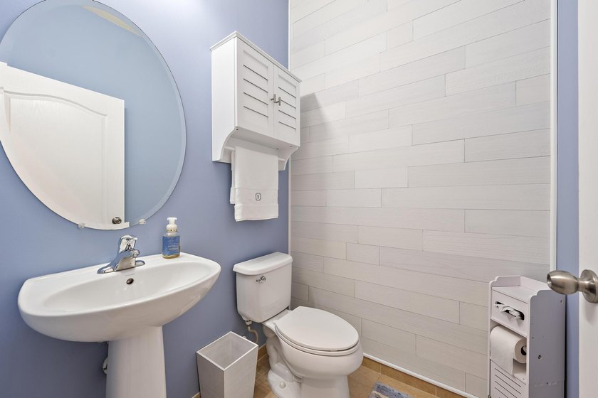 Nestled within the prestigious gated community of Rialto, this - photo 18