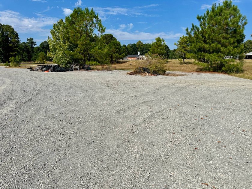 Are you in the market for a commercial property with unbeatable - photo 24