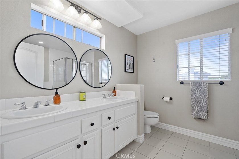 PRICED TO SELL NOW! Nestled on a quiet interior lot within - photo 28