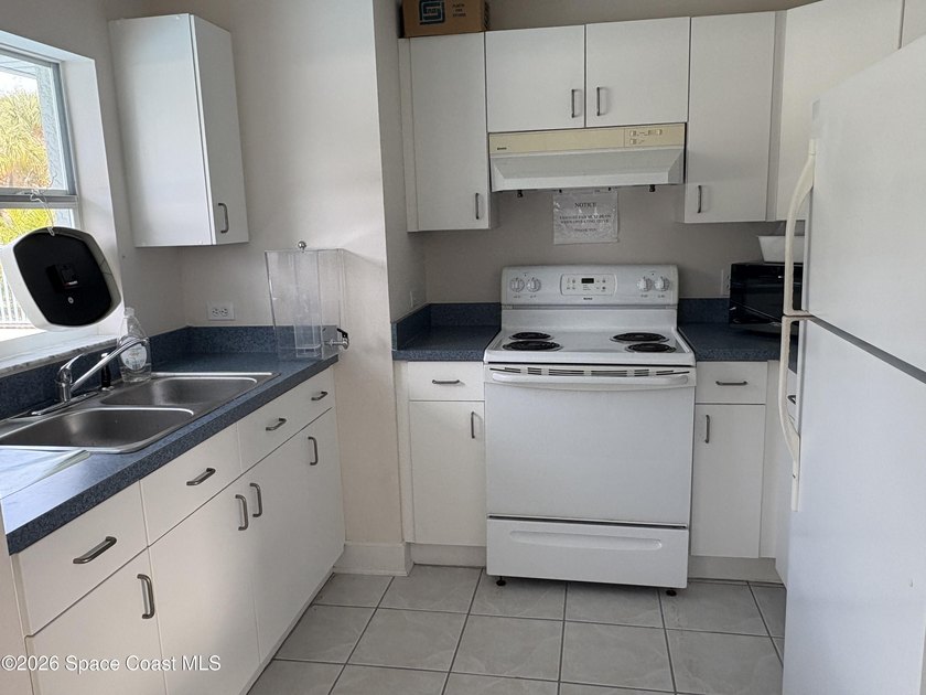 Pristine Coastal Living - Gated &amp; Move-In Ready! Experience the - photo 10