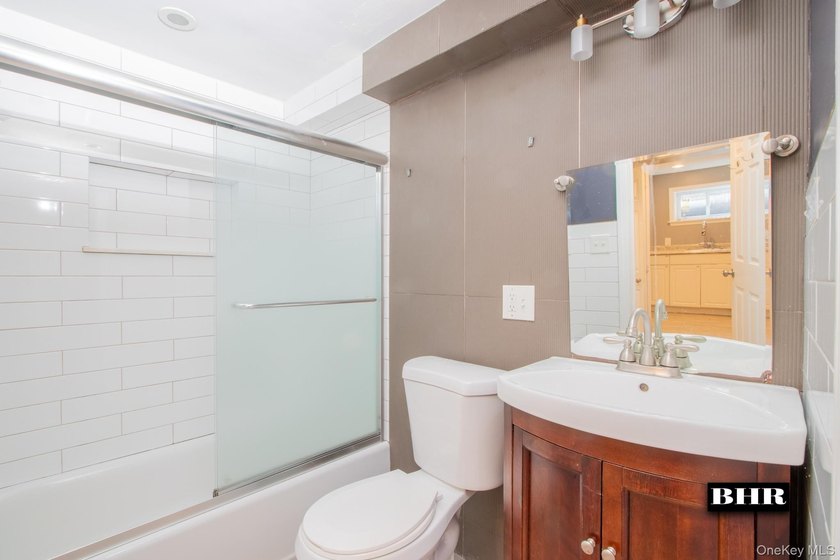 Manhattan Beach - Fully Detached Single-Family Home. Welcome to - photo 26