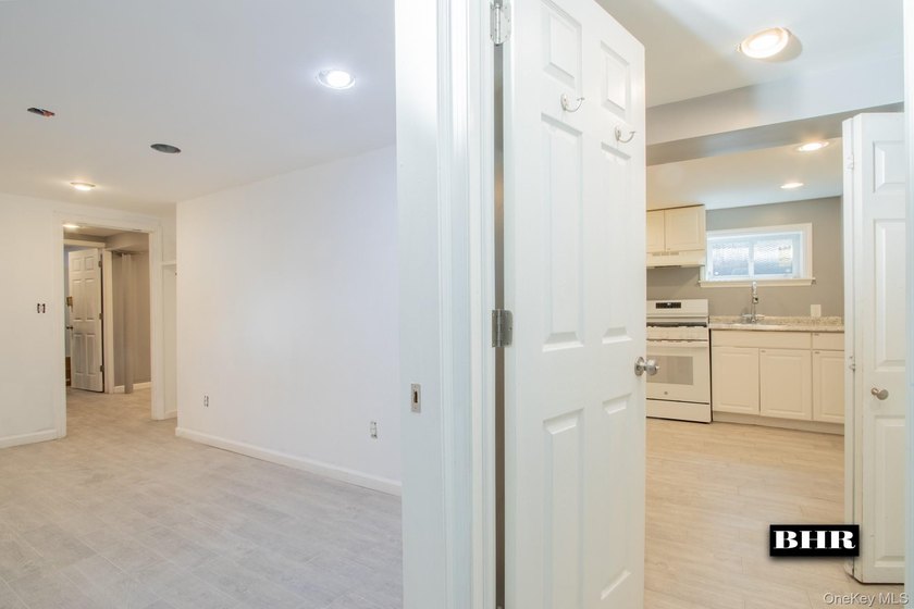 Manhattan Beach - Fully Detached Single-Family Home. Welcome to - photo 27