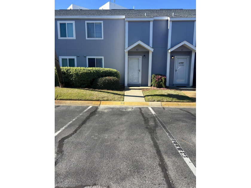 Very nice spacious 2 Bedroom 2 1/2 bath Townhome in Southbay by - photo 2