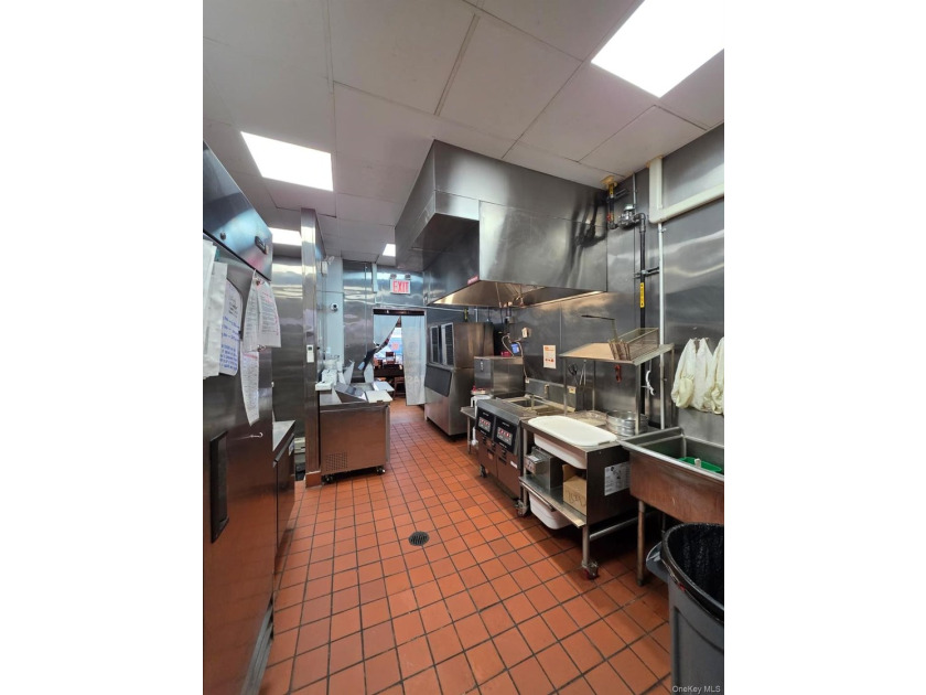 Tremendous opportunity to purchase a fully equipped and income - photo 8