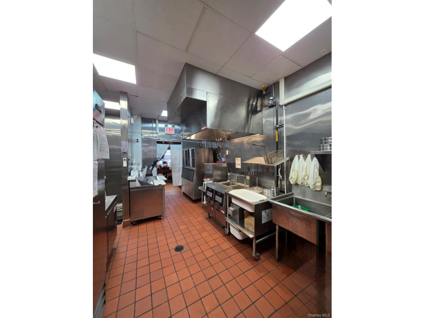 Tremendous opportunity to purchase a fully equipped and income - photo 10