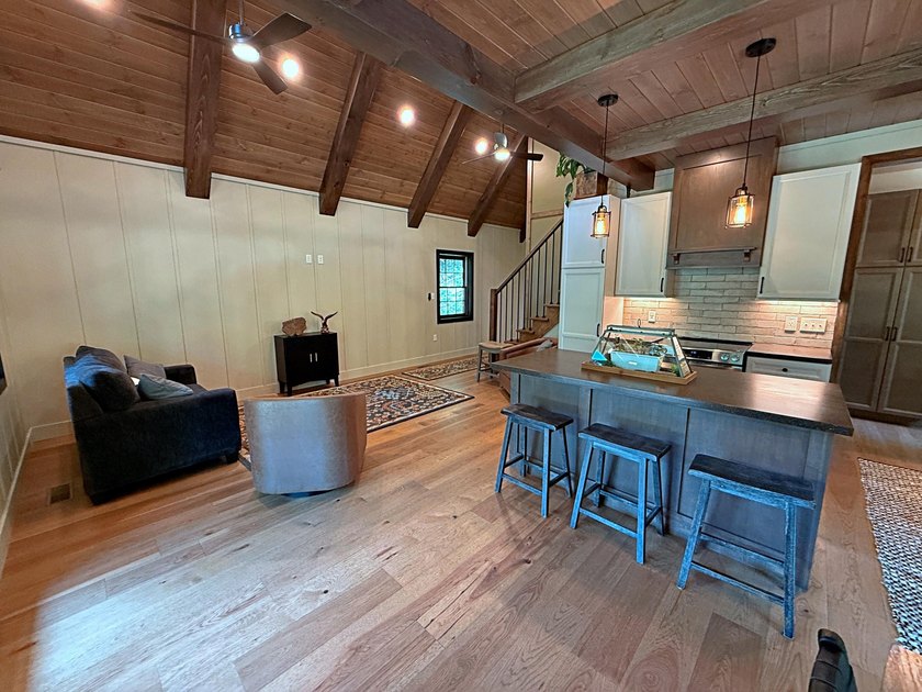 Experience The Kestrel, mountain living at its finest in this - photo 13
