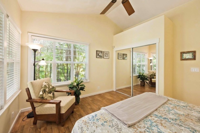 You'll be charmed by this thoughtfully designed custom home - photo 20