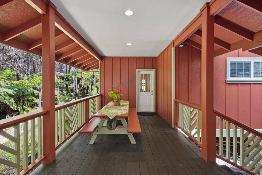You'll be charmed by this thoughtfully designed custom home - photo 23
