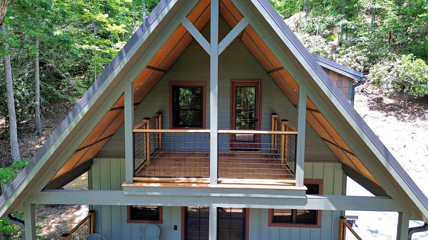 Experience The Kestrel, mountain living at its finest in this - photo 34