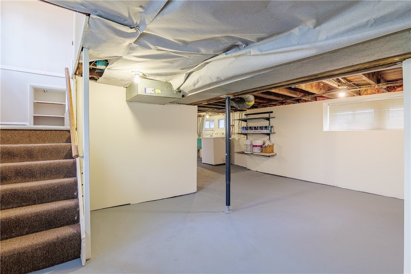 Welcome to Laurelton Rd in the heart of North Winton Village! - photo 35