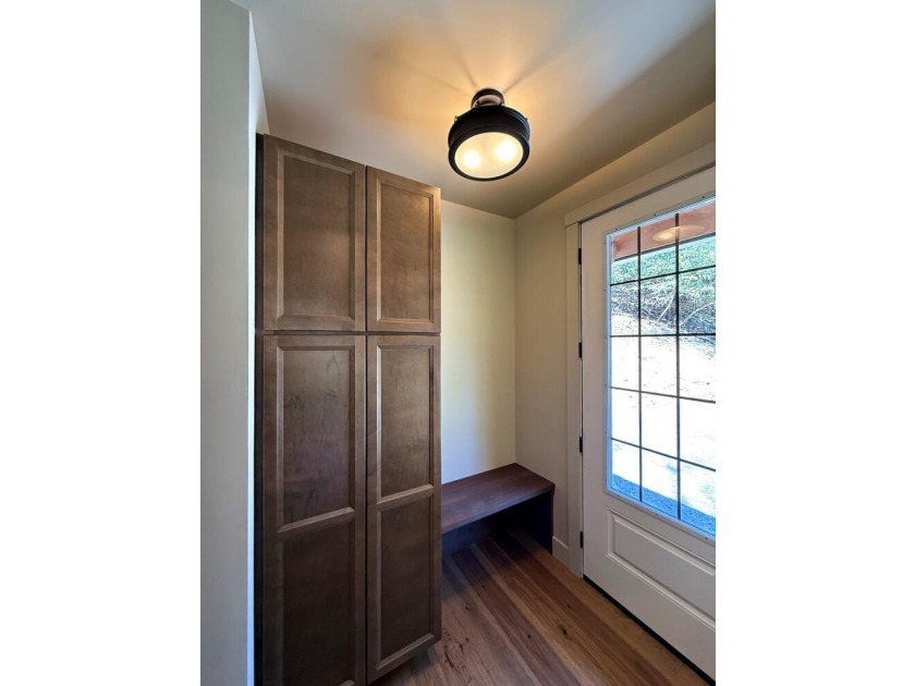 Experience The Kestrel, mountain living at its finest in this - photo 35