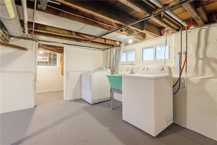 Welcome to Laurelton Rd in the heart of North Winton Village! - photo 36