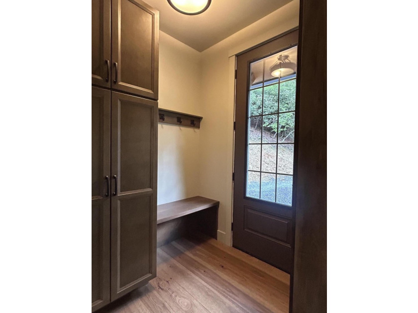 Experience The Kestrel, mountain living at its finest in this - photo 36