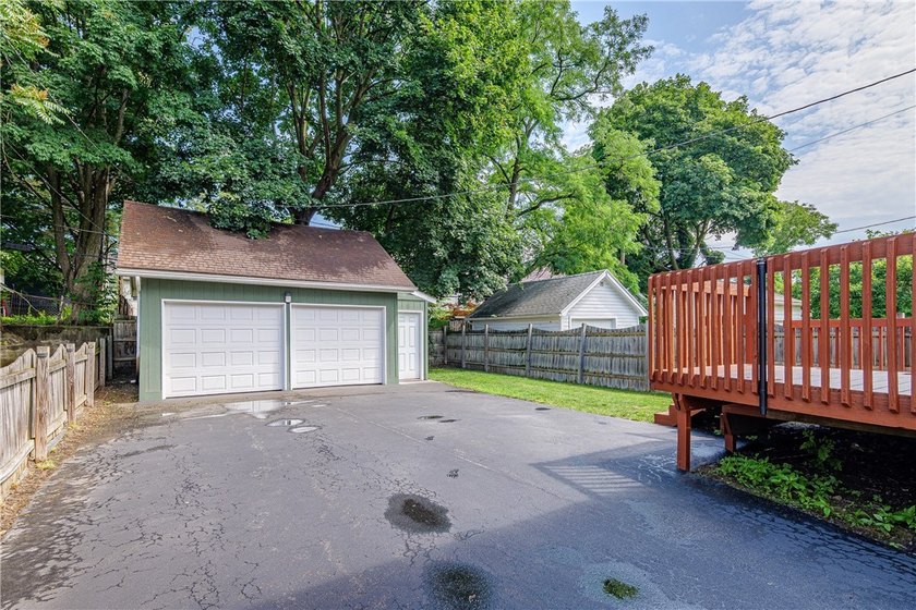 Welcome to Laurelton Rd in the heart of North Winton Village! - photo 44