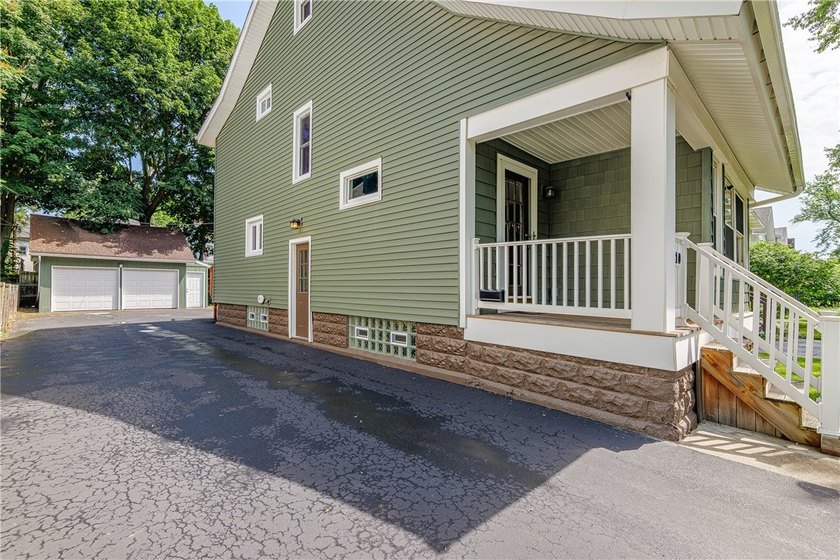 Welcome to Laurelton Rd in the heart of North Winton Village! - photo 45