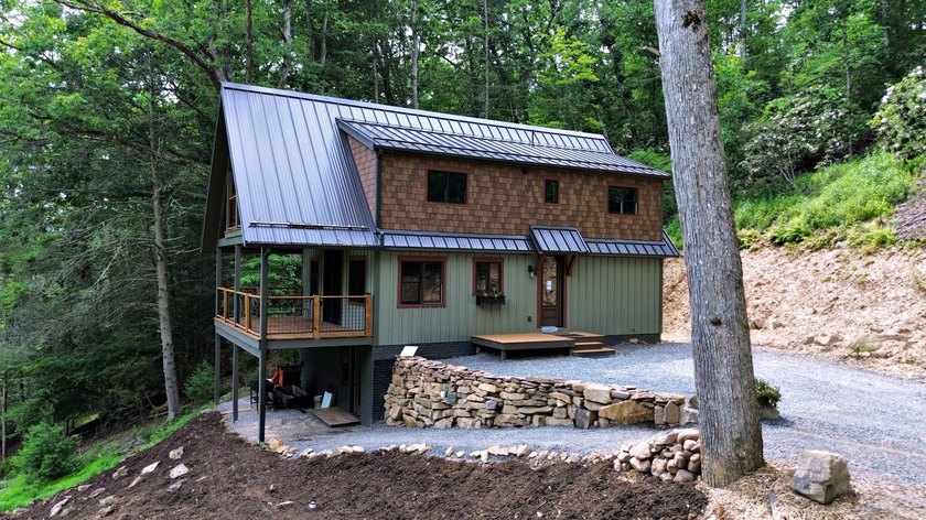 Experience The Kestrel, mountain living at its finest in this - photo 48