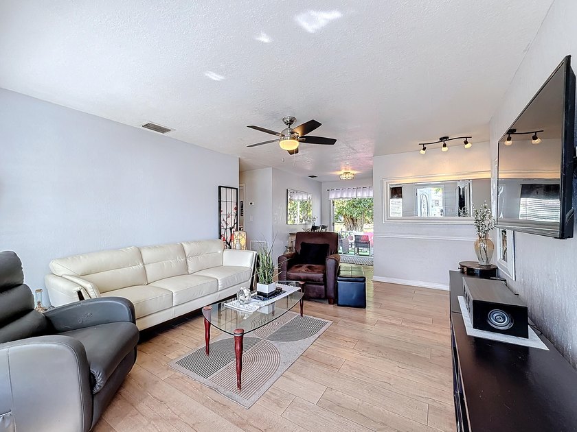 Amazing Opportunity! Updated 3 bedroom 2 bathroom single family - photo 5
