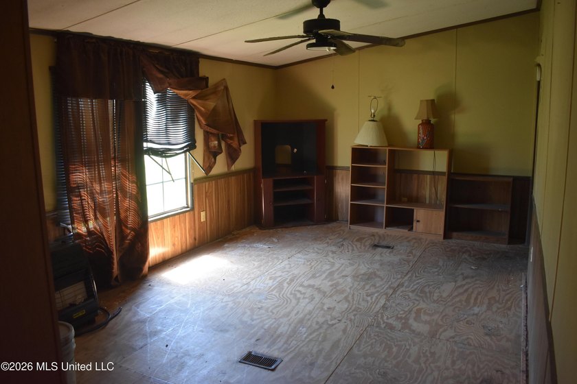 48 acres with a 3 BR 2 BA mobile home, shop, and additional home - photo 33