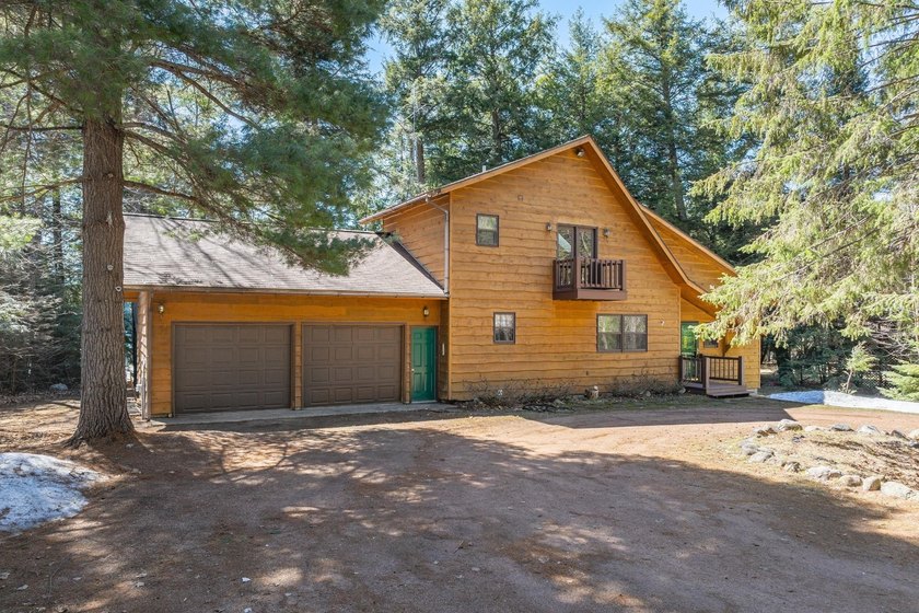 Exquisitely renovated, south-facing chalet-style lakefront - photo 11